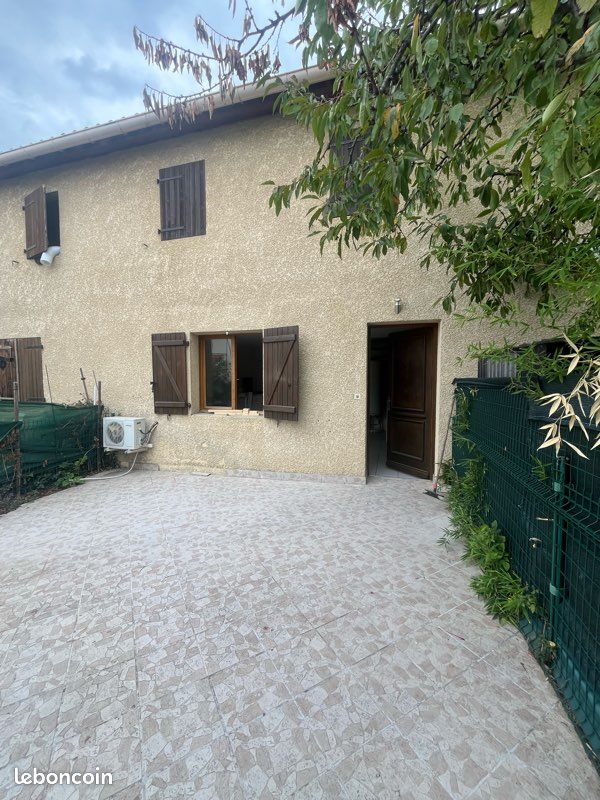 Appartement 2 pièces 44 m² · à Vaulx-en-Velin · 44 m² · 830 €/mois