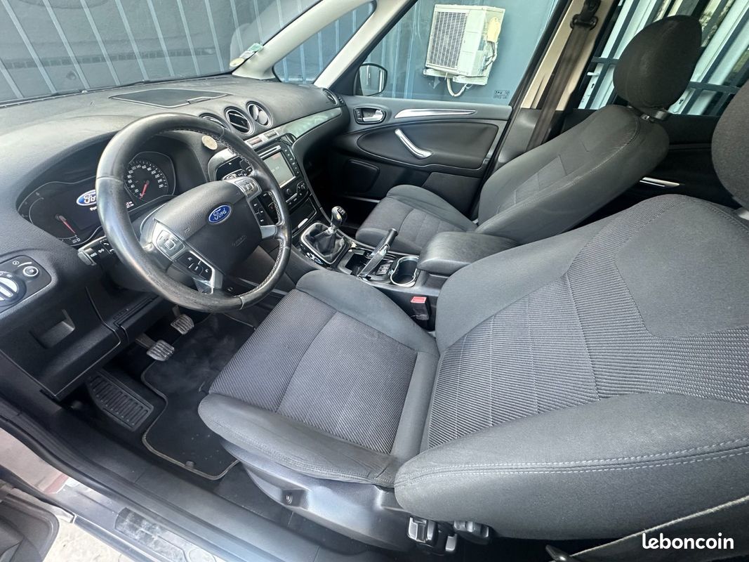 FORD S-MAX 2.2 TDCi 200ch Titanium 7places (image 5)