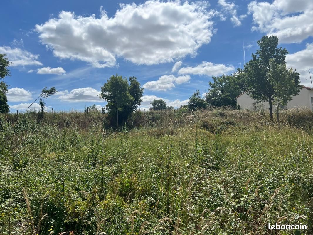 Terrain 633 m² Saint Juire Champgillon · à Saint-Juire-Champgillon · 21 400 €