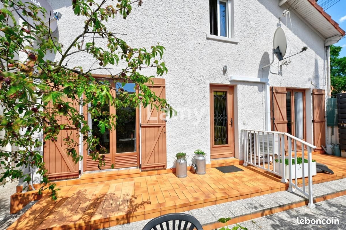 Maison 64 m² · à Poissy · 64 m² · 388 000 €