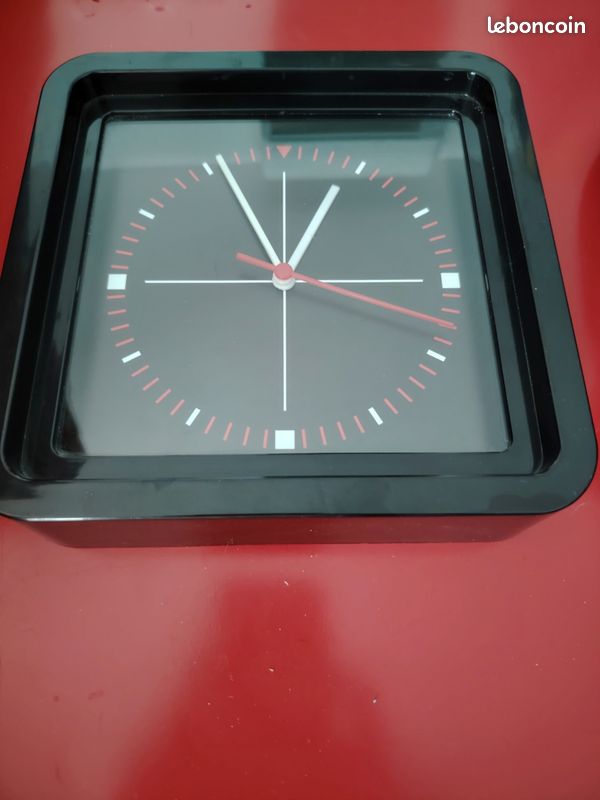 Horloge vintage Kvitt Ikea murale