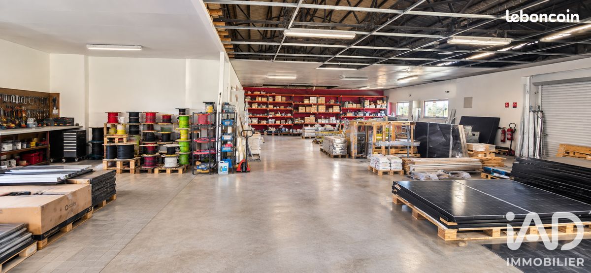 Maison 1 pièce 440 m² · à Warcq · 440 m² · 140 000 €