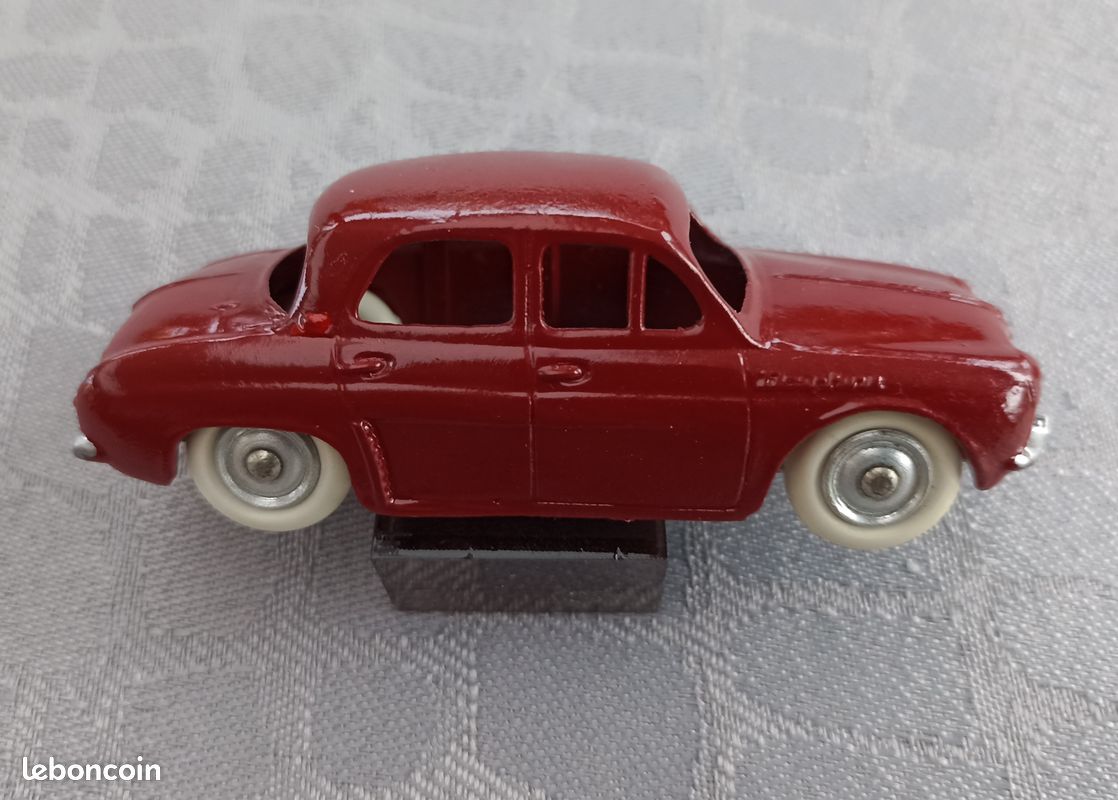 CIJ RENAULT DAUPHINE 1/43 EUR 21,50 - FR