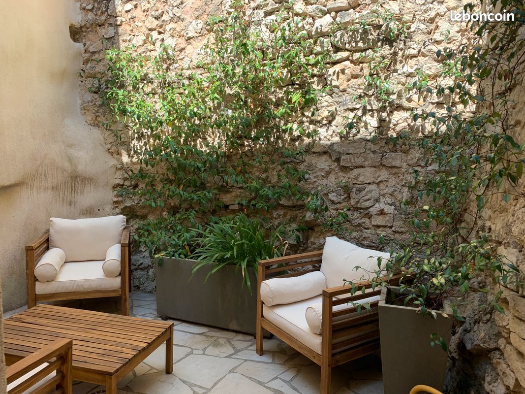 Maison 5 pièces 70 m² · à La Bastide-des-Jourdans · 70 m² · 850 €/mois