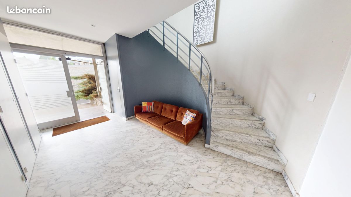 Immeuble 20 pièces 326 m² · à Saint-Étienne · 326 m² · 710 000 €