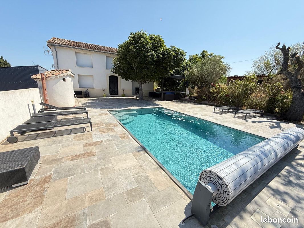 Maison 7 pièces 205 m² · à Aix-en-Provence · 205 m² · 3 500 €/mois