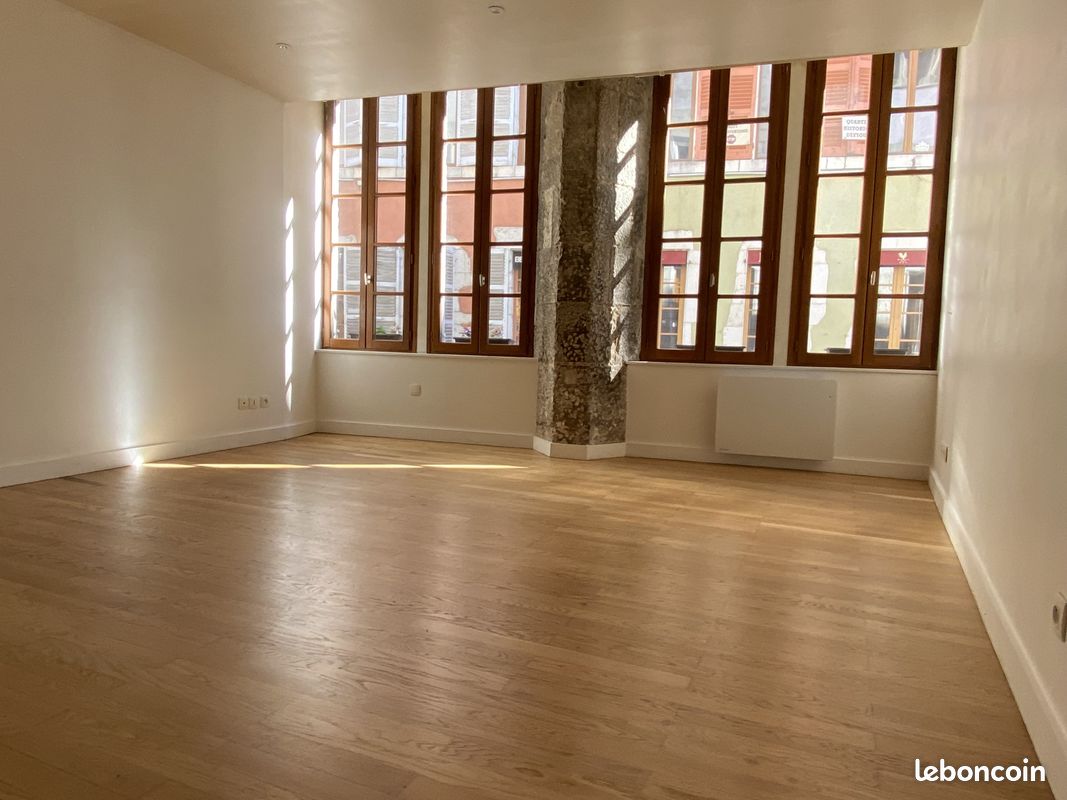 Appartement 2 pièces 70 m² · à Annecy · 70 m² · 1 370 €/mois