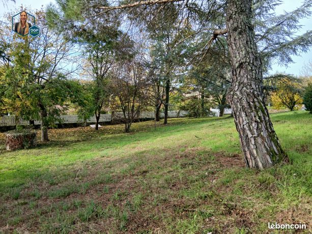 Terrain 732 m² Gratentour