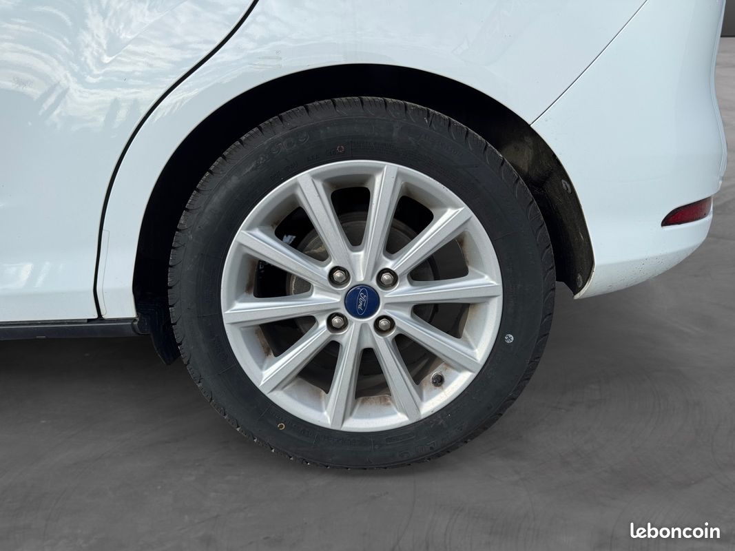 FORD B-MAX 1.0 ECOBOOST 125 Titanium Attelage Suivi Complet Radar AR Bluetooth Garantie 12 mois (image 18)