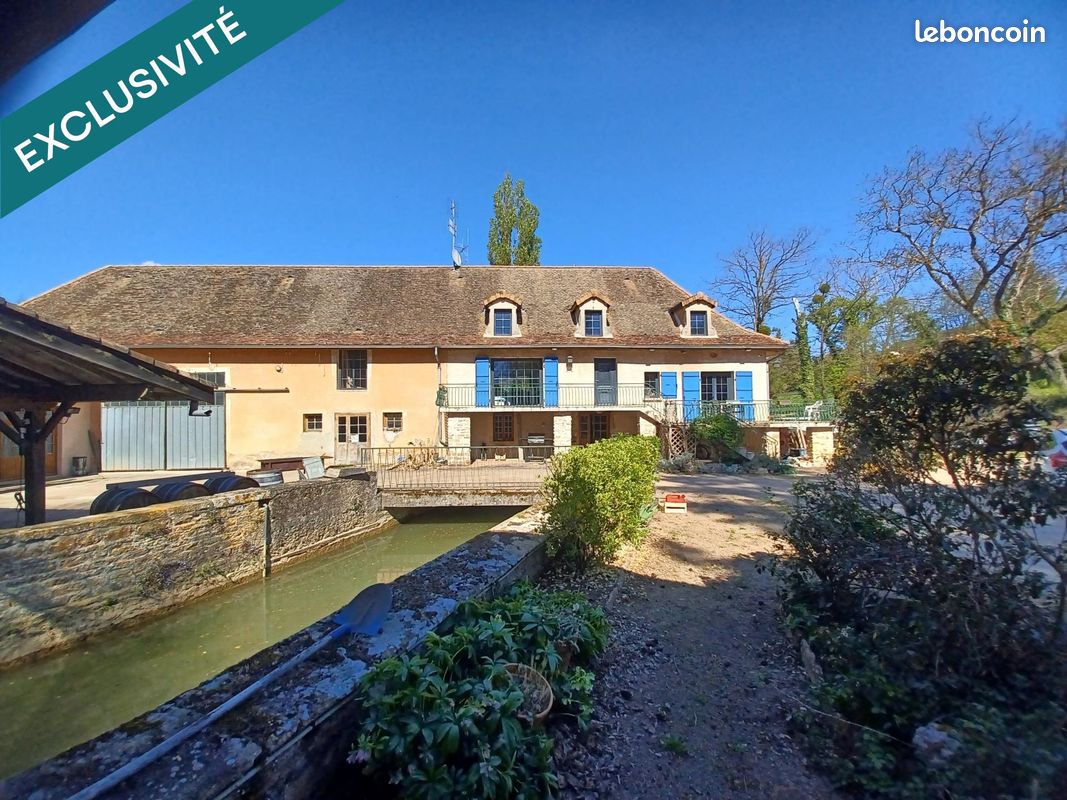 Propriété 11 pièces 271 m² (image 1)