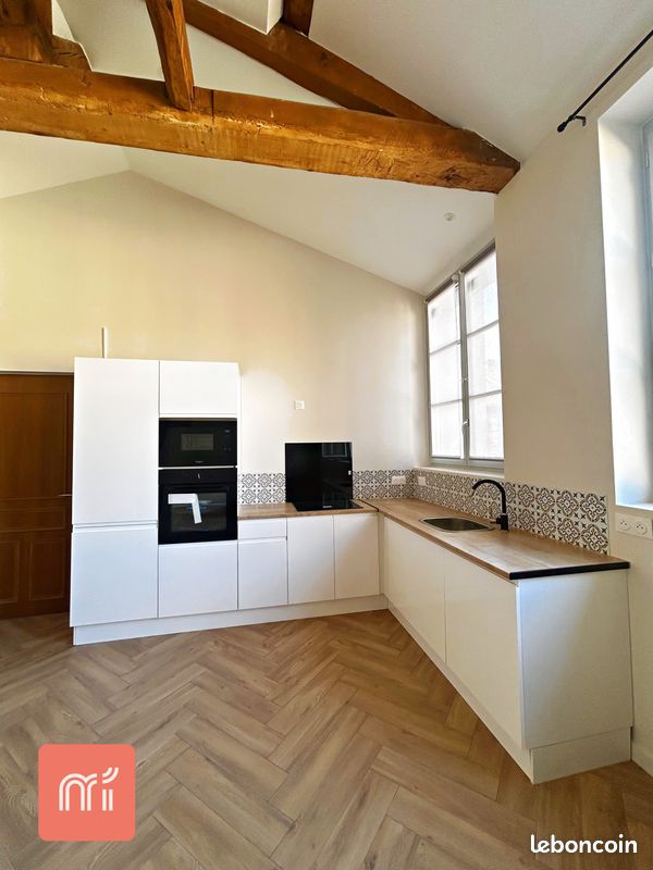 Appartement 5 pièces 90 m² · à Saint-Étienne · 90,2 m² · 1 050 €/mois