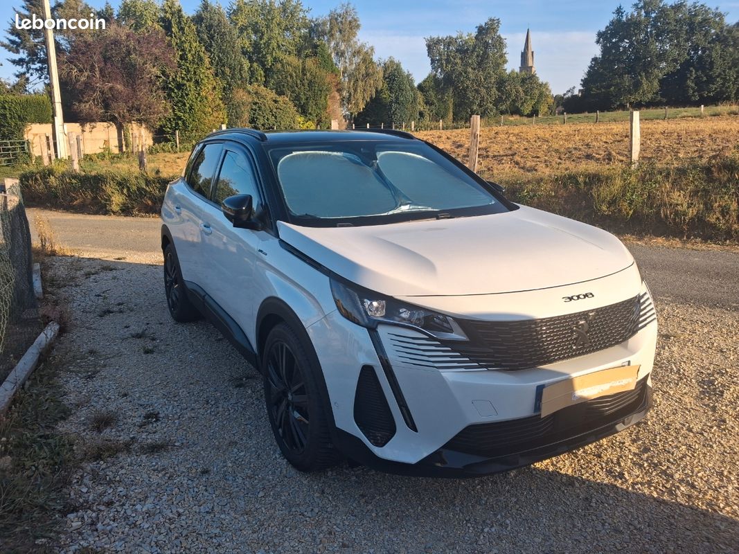 3008 PEUGEOT Hybrid- 225 -BV e-EAT8 II GT Pack PHASE 2 année 2022 94639 kms (image 1)