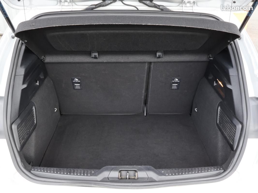 Ford Focus 1.0 EcoBoost 155 S&S mHEV Powershift ST-Line X (image 13)