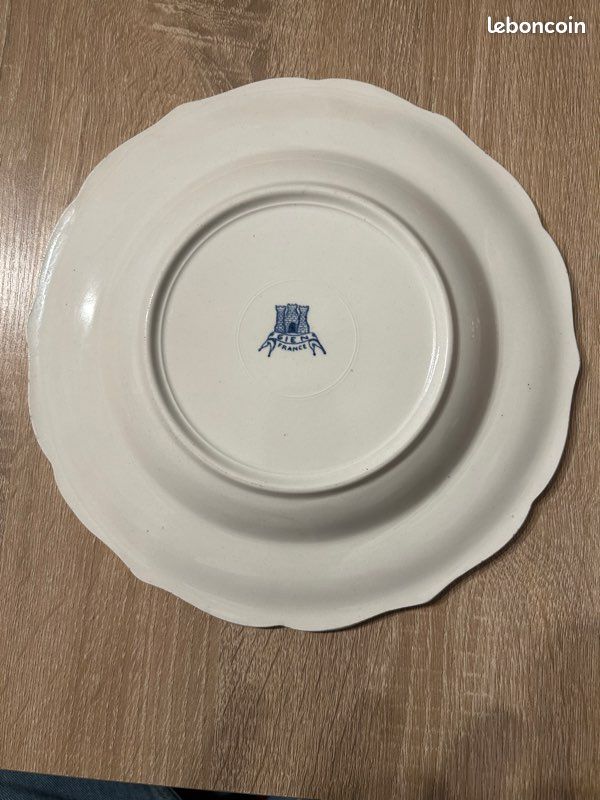 Assiette en faïence de Gien (image 2)