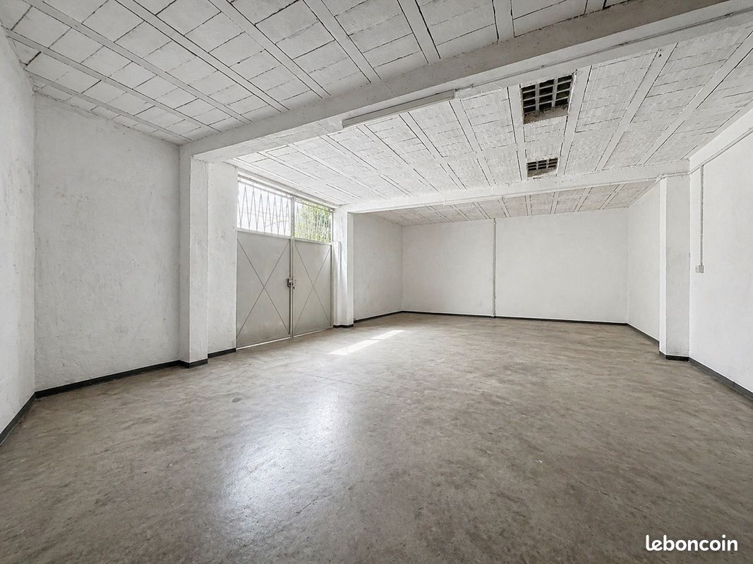 Garages / Hangar Centre-ville Mauguio · 99 000 €