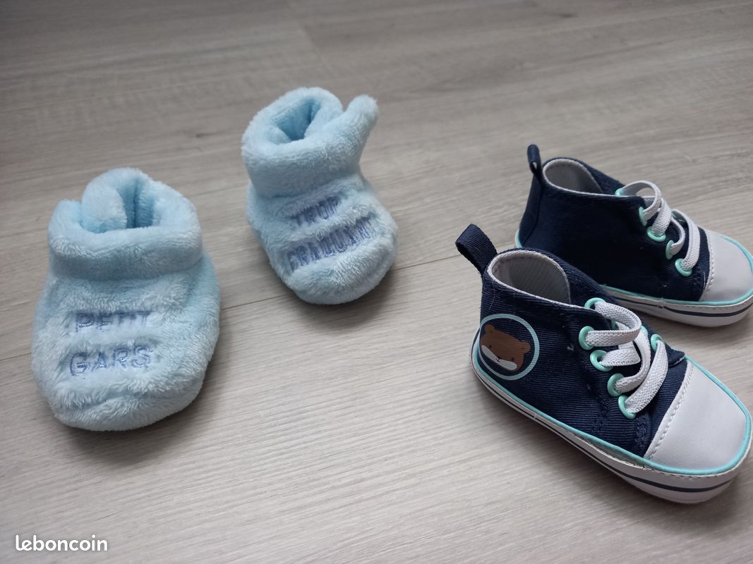 Chaussures, chaussons 0/3 mois (image 1)