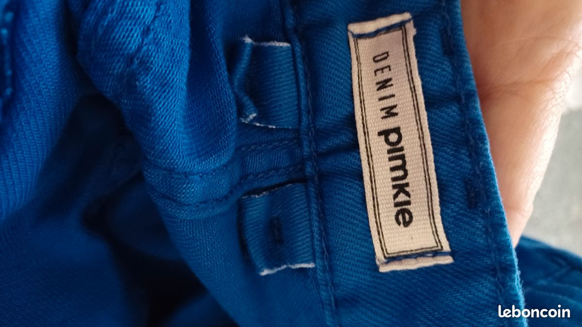 Jean denim bleu roi de chez Pimkie
Coupe originale (image 10)