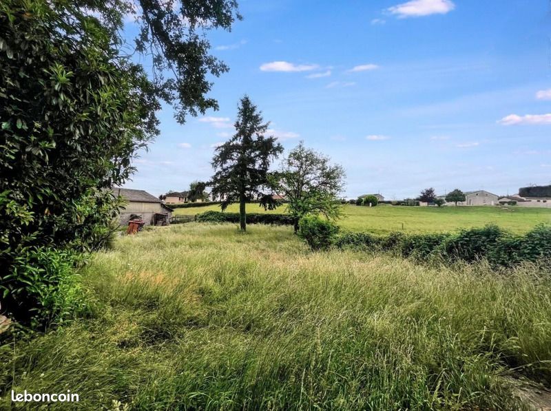 Maison 7 pièces 163 m² · à Chambilly · 163 m² · 99 000 €