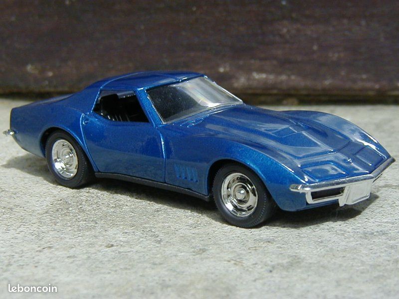 Dinky Toys Chevrolet Corvette Stingray 1968 – 1/43, Marron, état Moyen