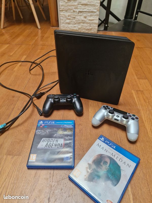 PlayStation4 slim (image 1)