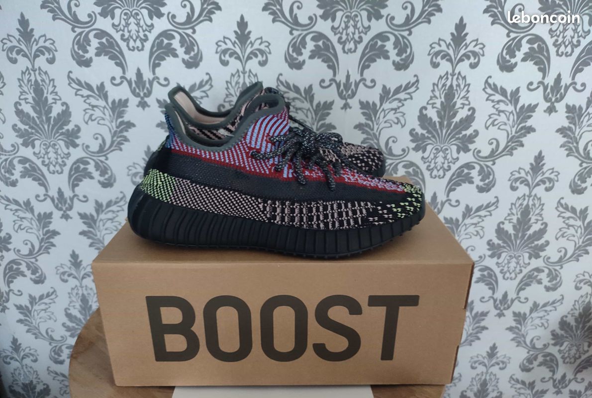 adidas gazelle silver green womens ADIDAS YEEZY Boost 350 V2 Pink Size EU 40 Sneakers main image 0