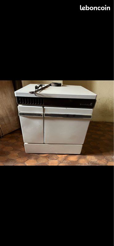 Cuisinière à bois (image 1)