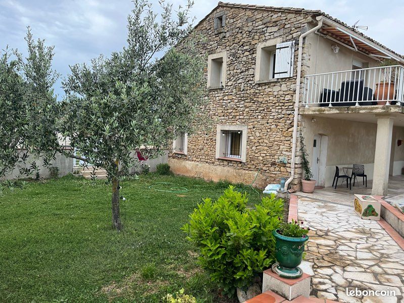 Appartement 2 pièces 70 m² · à Vénéjan · 70 m² · 650 €/mois