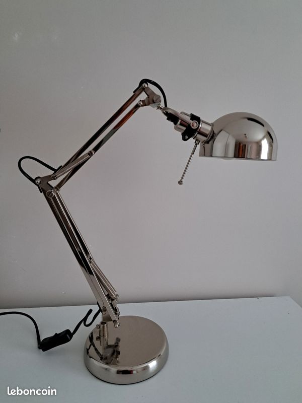 Lampe De Bureau Ikea Articulée – LED – Noire – Réglable – Occasion