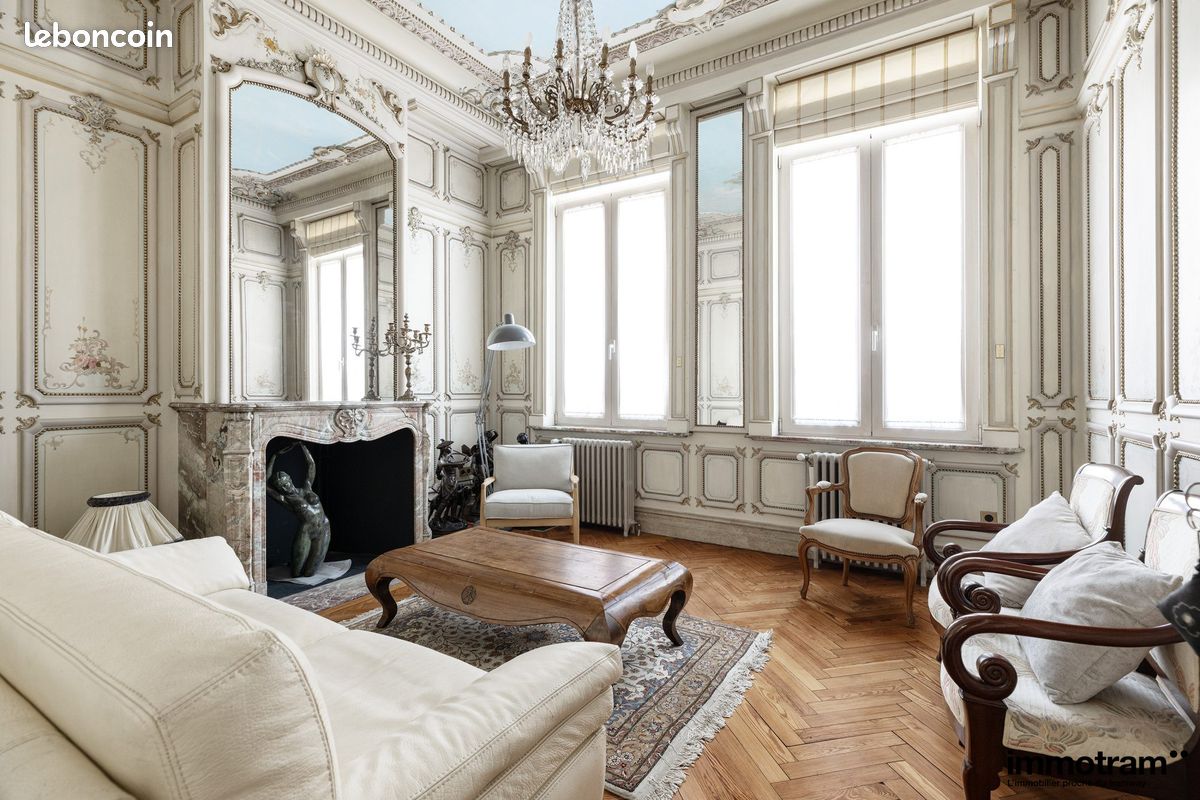 Maison 6 pièces 330 m² · à La Madeleine · 330 m² · 938 000 €