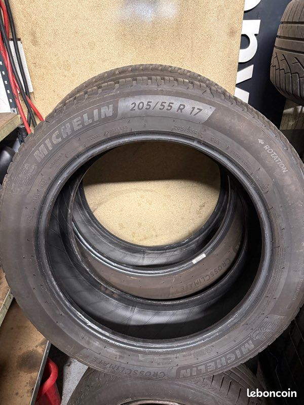 Pneus 205/55R17 Michelin Crossclimate 2 (image 1)