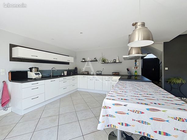 Maison 6 pièces 188 m² — 5