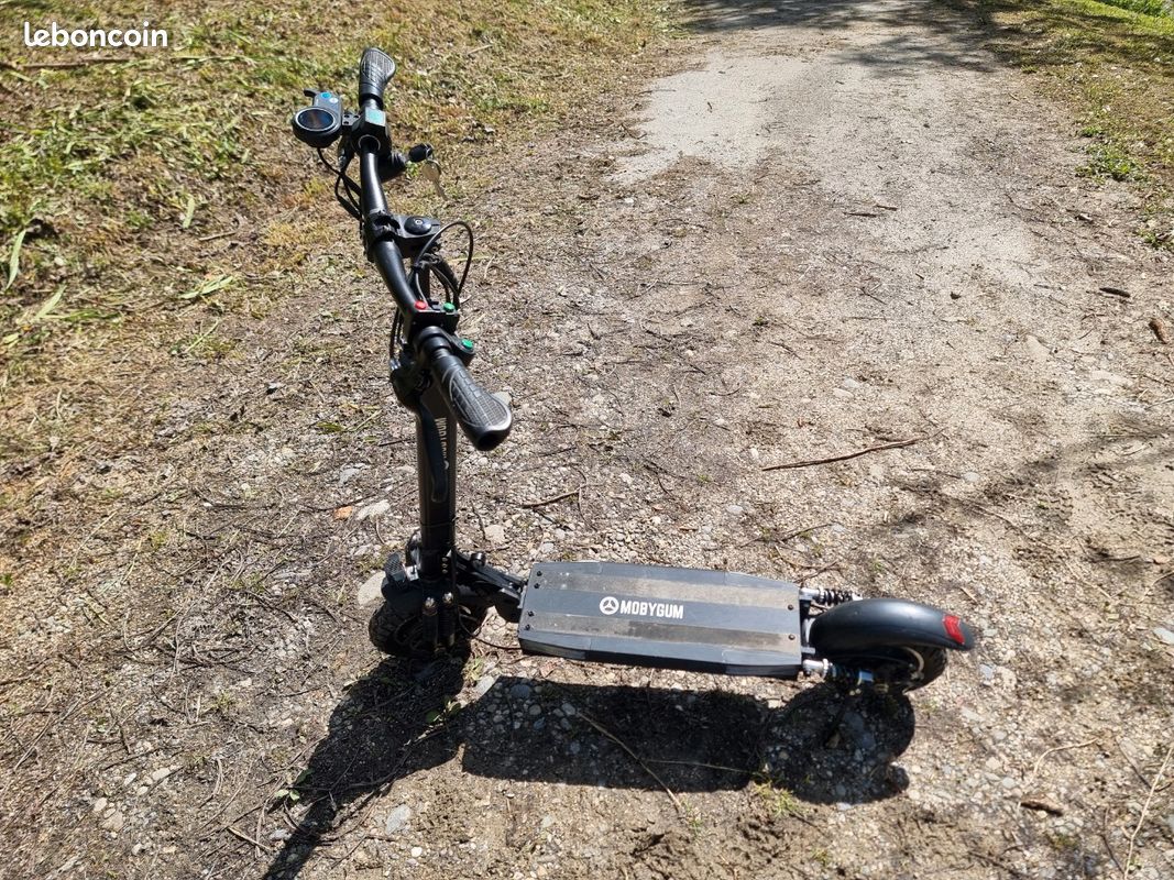 Trotinette électrique MOBYGUM XENON R V6 – 2000W, Freins Magura, Pneus PMT, Télébridage, Occasion
