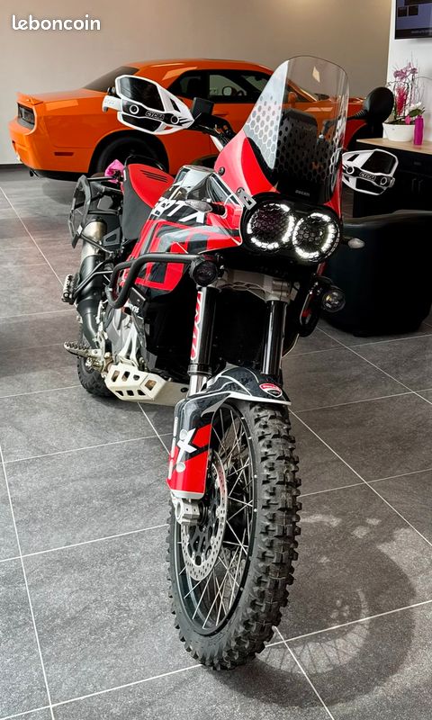 Ducati DESERT X 2022 15000kms (image 1)