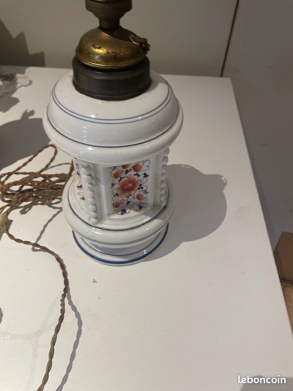 Ancien pied de lampe en faïence décor floral – Vintage début XXe (image 2)
