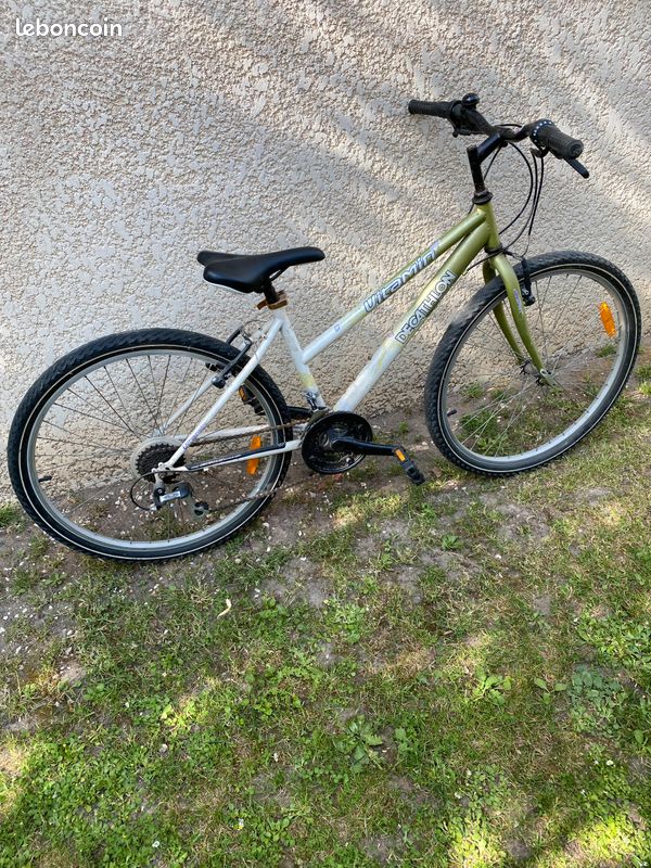 VTT DÉCATHLON mixte taille L -XL Vélos