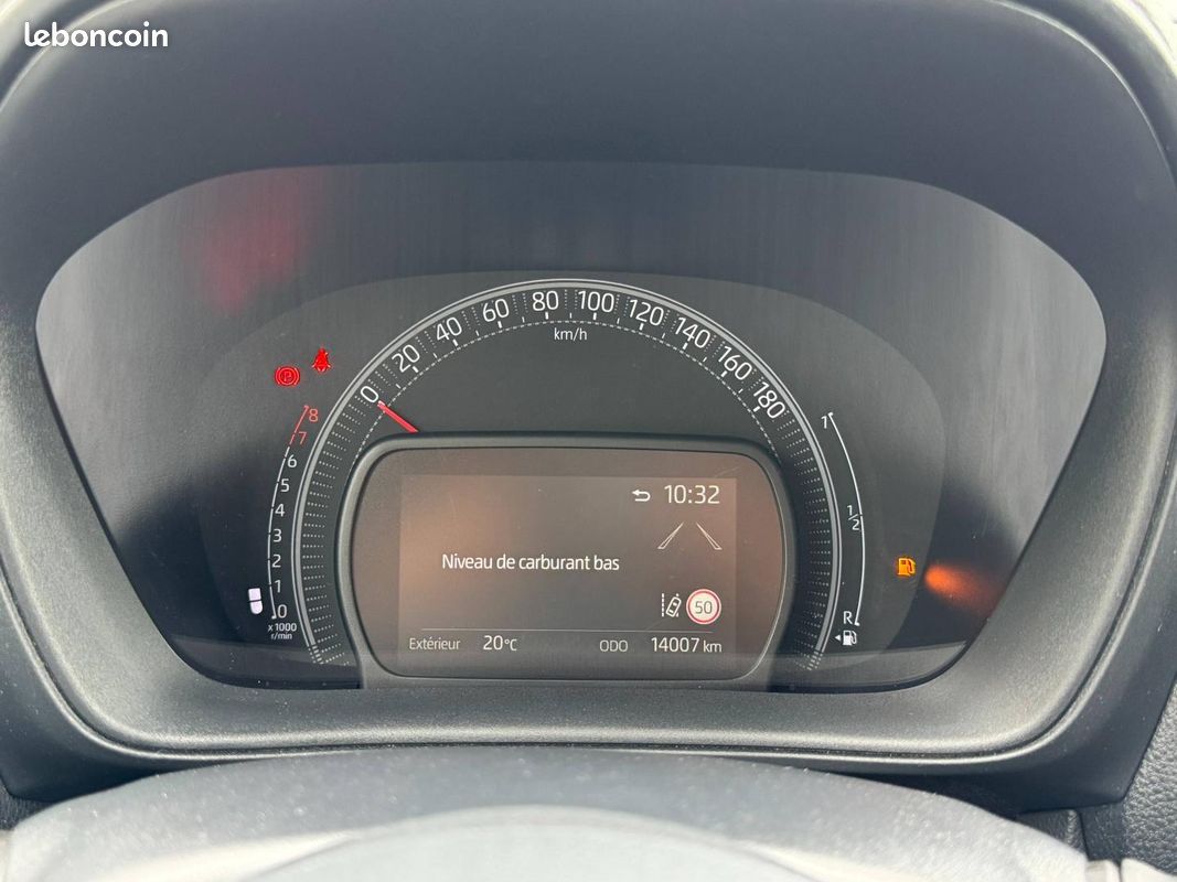 Toyota Aygo X 1.0 VVT-i 72ch Air Design MY24 (image 23)