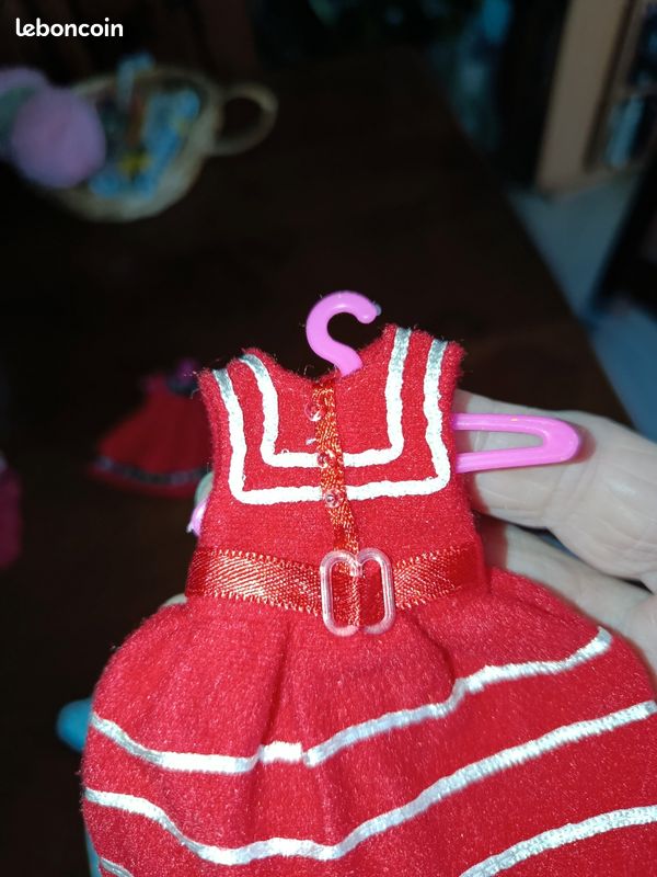6 robes poupée Martine (image 9)