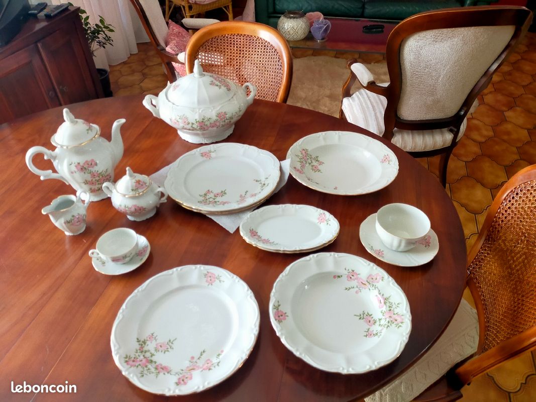 Service vaisselle en porcelaine (image 1)