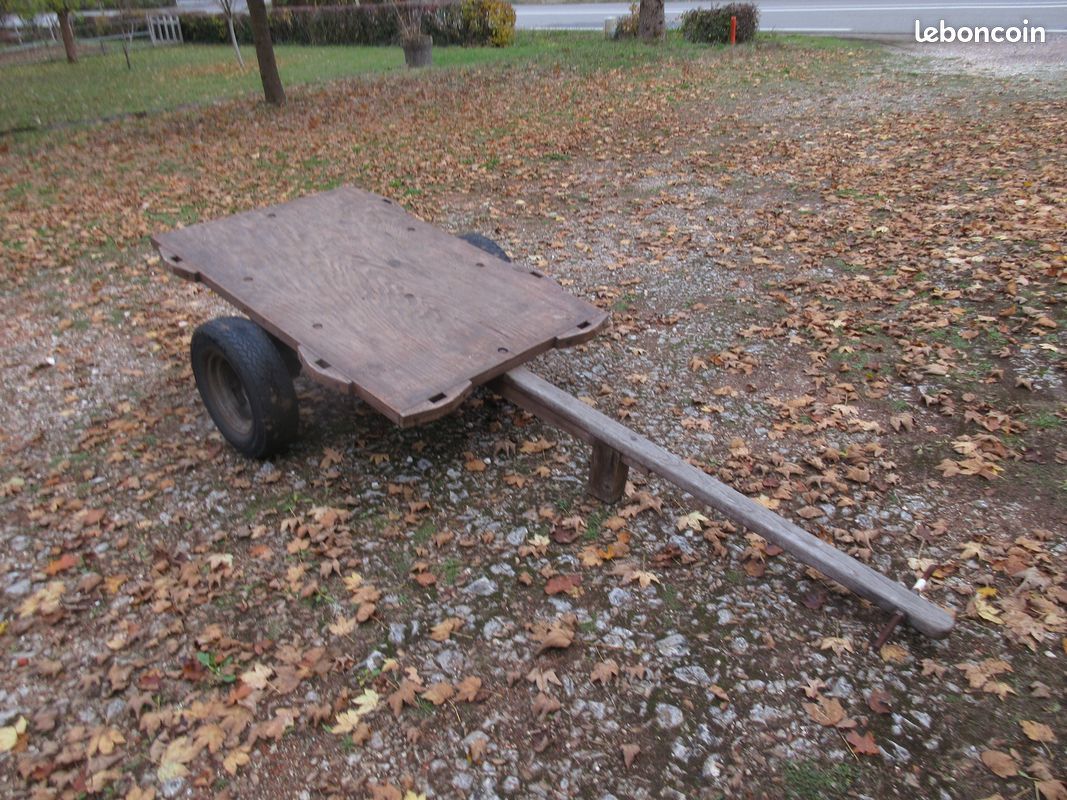 Remorque en bois (image 1)