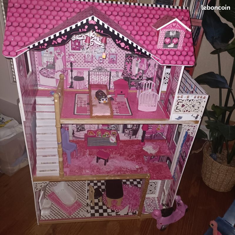Poupées barbie & Maison & Camping car (image 8)