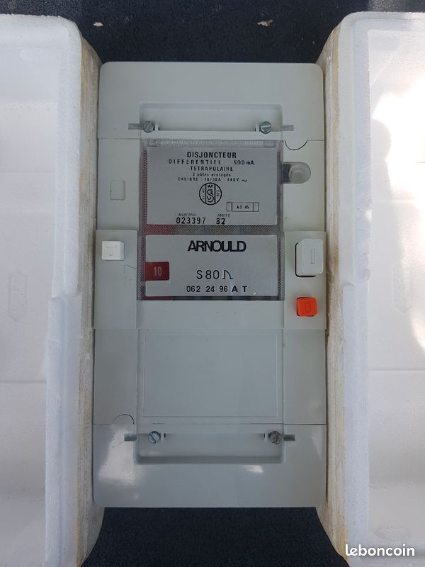 Disjoncteur différentiel 4 poles 10 à 30 A 500 mA (image 1)