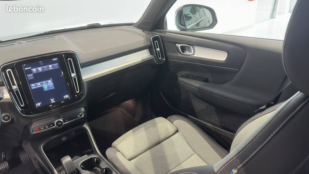 VOLVO XC40 T4 Recharge 129+82 ch DCT7 Start (image 20)
