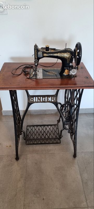 Ancienne machine à coudre Singer de 1905 (image 1)