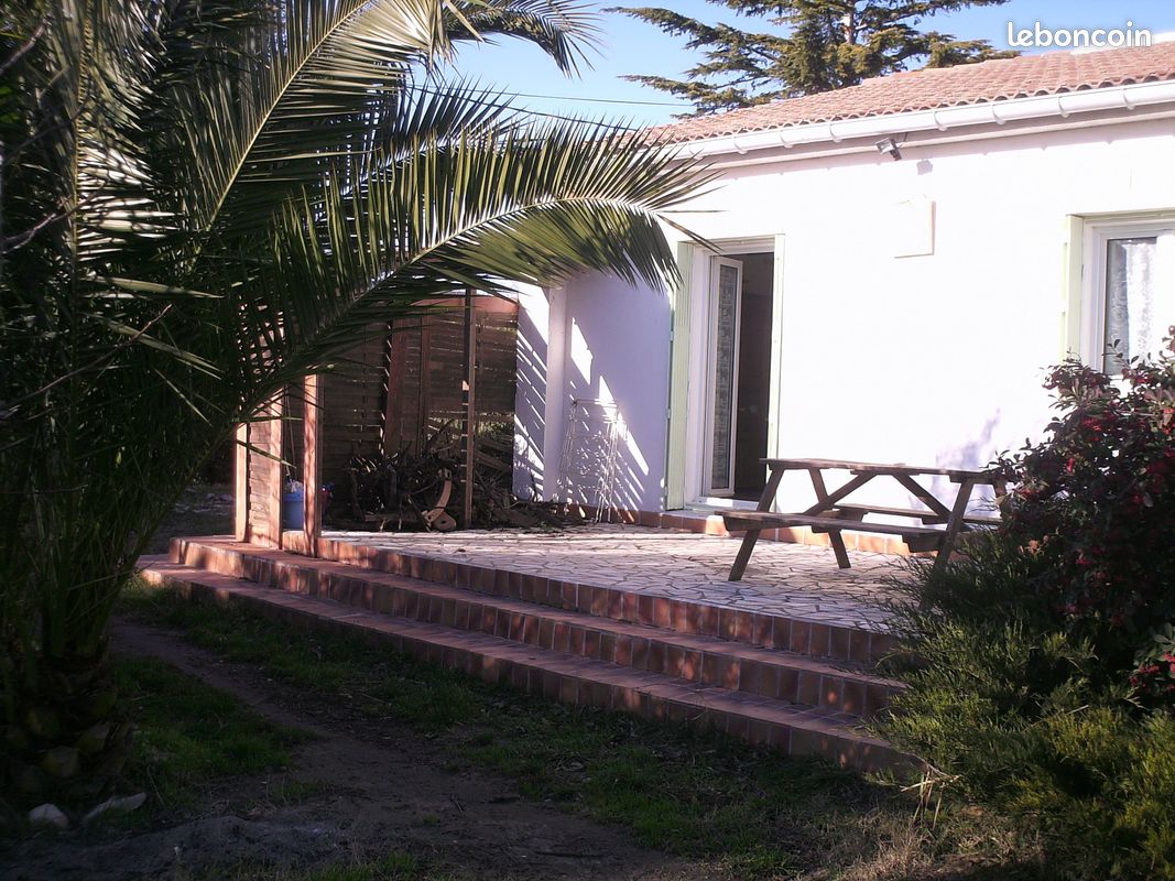 Villa dans le sud avec piscine (image 2)