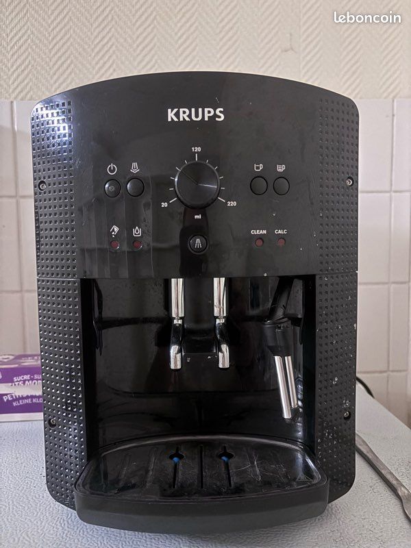 Machine à café à grains KRUPS Essential EA810870 – Broyeur intégré (image 1)