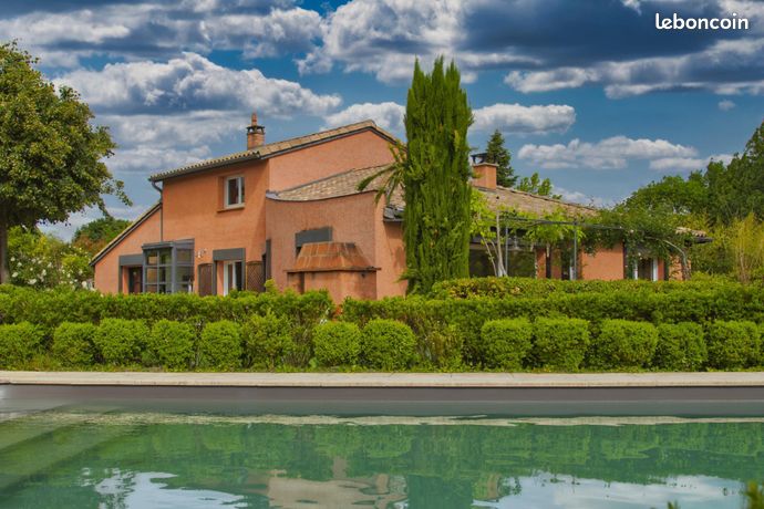 Propriété 6 pièces 170 m²