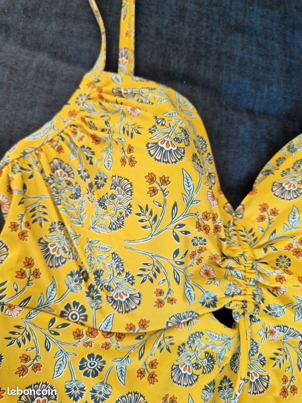 Maillot de bain Rougegorge 42/90E jaune moutarde á petites fleurs (image 2)