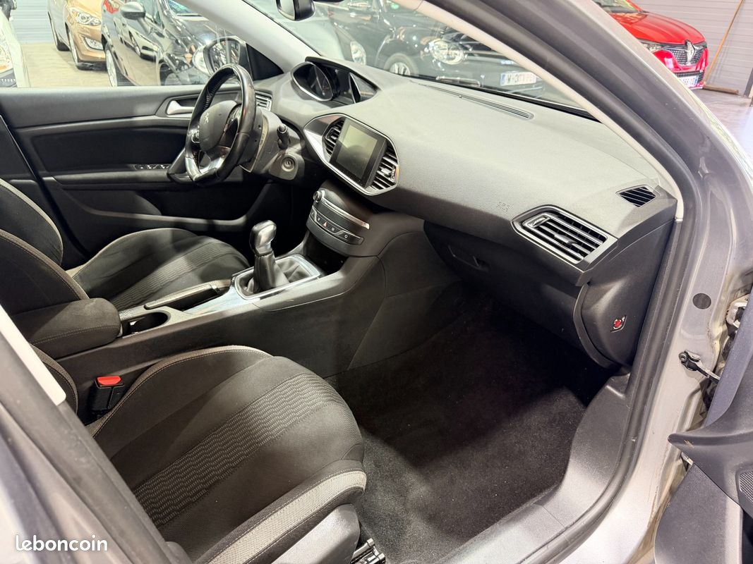 Peugeot 308 Style (image 9)