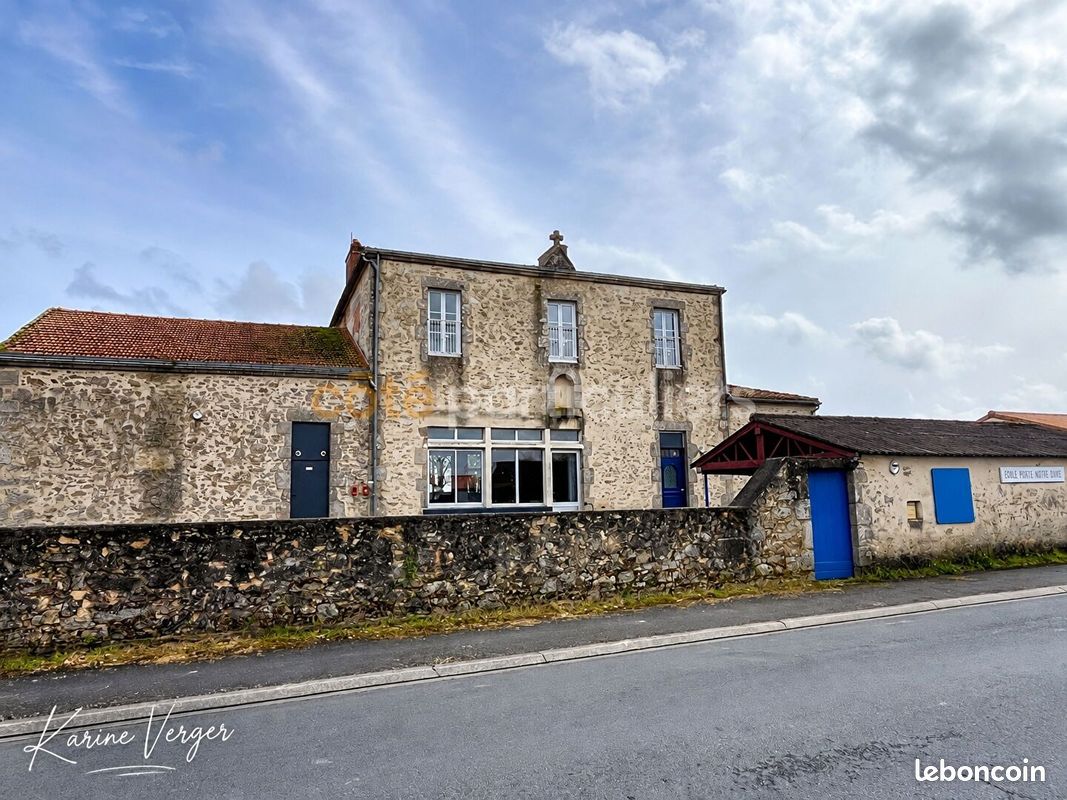 Maison 5 pièces 301 m² · à La Bruffière · 301 m² · 213 000 €