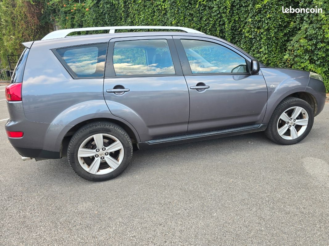 Peugeot 4007 2,2 hdi 156 cv 4x4 premium pack (image 11)